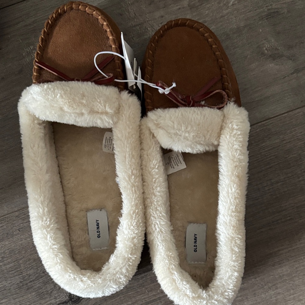 Old Navy Brown and Cream Women's Slippers